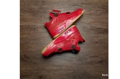 GUM FIRE RED SINGLES AIR JORDAN 4 DAY 0414